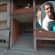 „MAJKA JE VRIŠTALA ‘PUSTI ME DA VIDIM MOJE DETE'“ Potresni prizori ispred zgrade u Vršcu u kojoj je otac ubio ćerku pa sebe