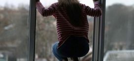 „ZBOG LOŠE OCENE NIJE SMELA DA IDE KUĆI, NASTAVNICA JE U POSLEDNJEM TRENU SPASILA“ Najnoviji detalji pokušaja samoubistva učenice u Beogradu