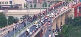 ODRŽAN PROTEST DELA OPOZICIJE: Blokirali centar grada, zaustavili saobraćaj na međunarodnom auto-putu uz niz manjih incidenata!