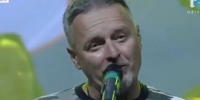 Tompson je sinoć na majici nosio broj 03941158: Evo koju poruku je hteo da pošalje